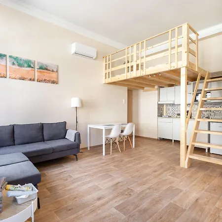 Mezzanine With Ac At Keleti Railways Long-term Appartement *