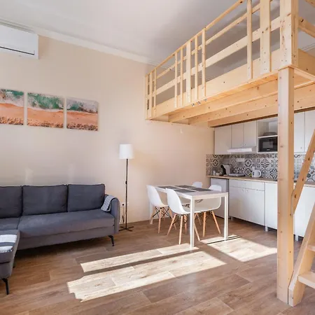 Appartement Mezzanine With Ac At Keleti Railways Long-term