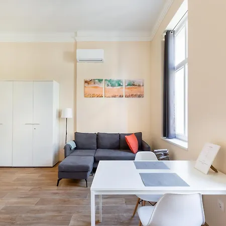 Appartement Mezzanine With Ac At Keleti Railways Long-term
